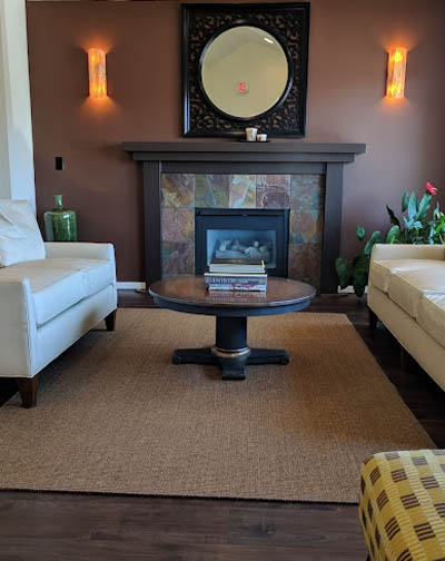 Willamette Valley Periodontics McMinnville location waiting room