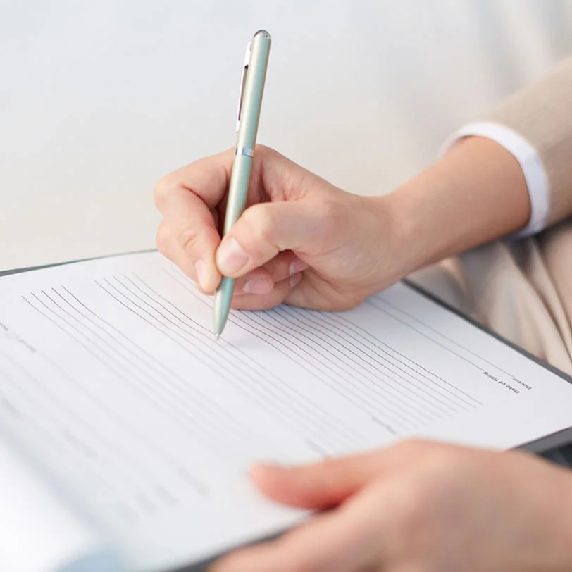 woman visiting Willamette Valley Periodontics in Wilsonville, OR